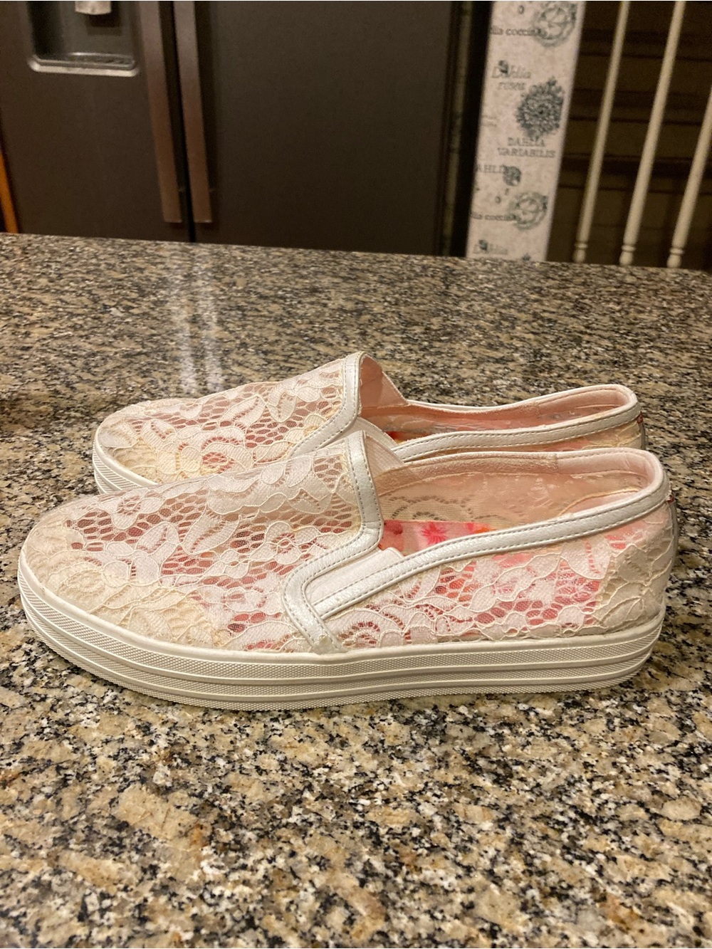 Skechers Double Up Fashion Ivory Lace Slip-On Platform Sneakers Size 9